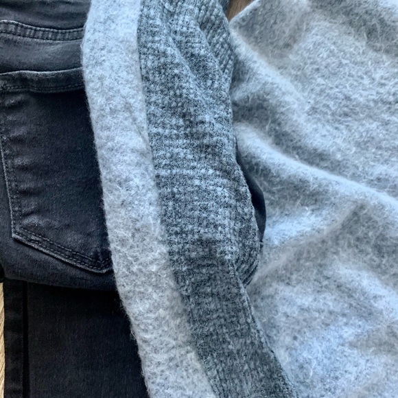 Lazy Sundays cold shoulder sweater - Picture 3 of 8